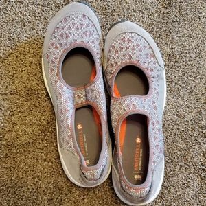 Nwot Women's Merrell Mary Jane shoes
